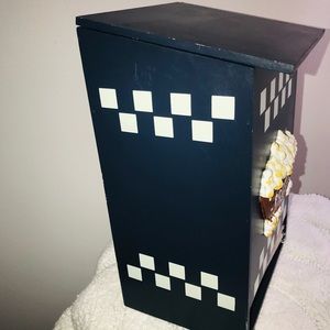 Kitchen - Popcorn Storage Keeper Box 3-D Emblem Kitchen - Popcorn Storage Keeper Box 3-D Emblem